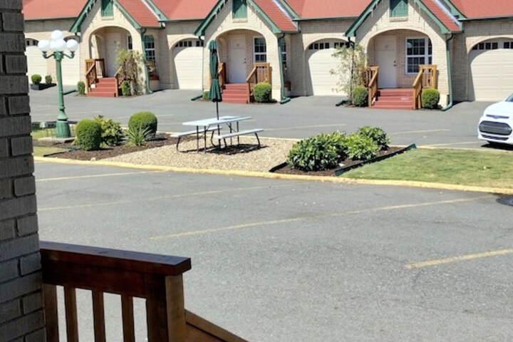 Best Court