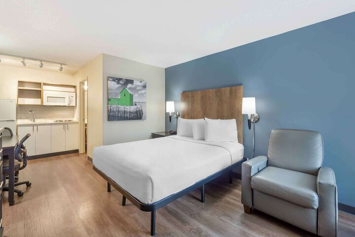 Room 12 of 30