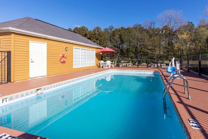 Pool 6 of 30