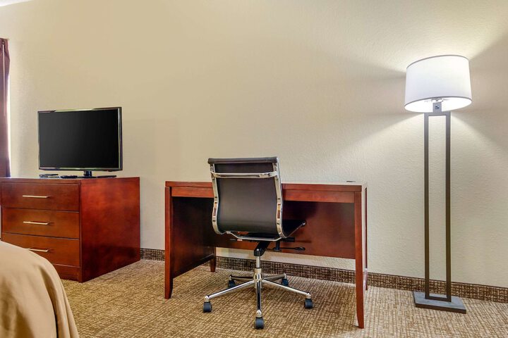Room 9 of 36