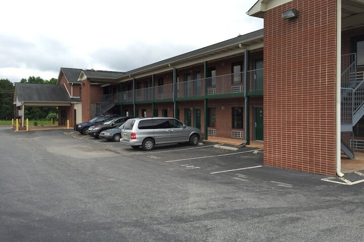 Highway Inn