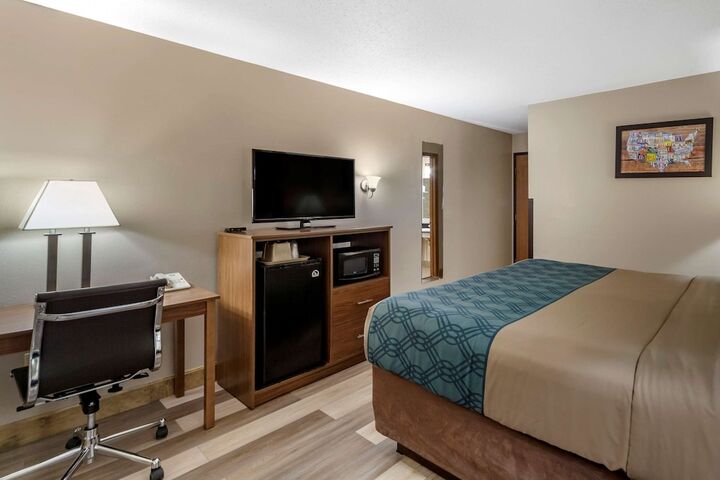 Room 18 of 32