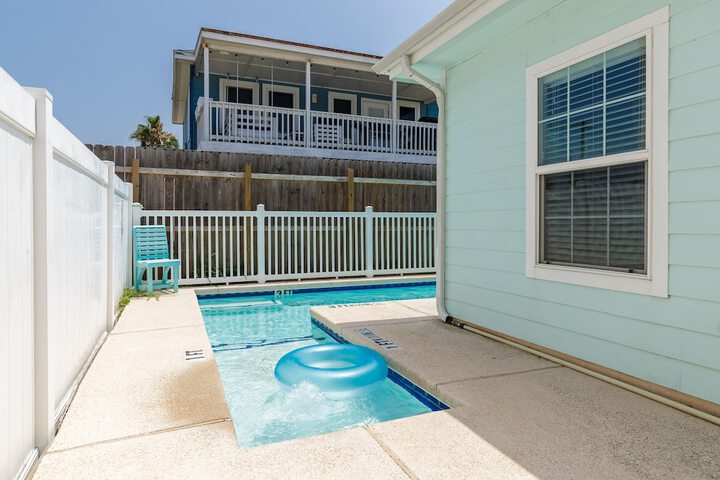 Pool 7 of 24