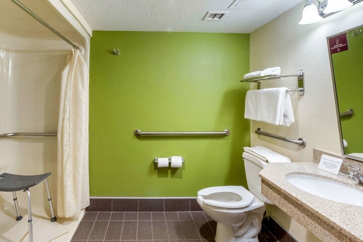 Room 11 of 27