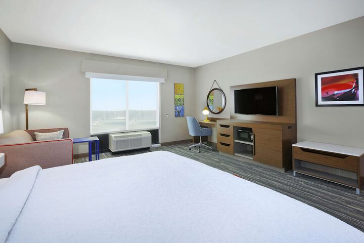 Room 8 of 30