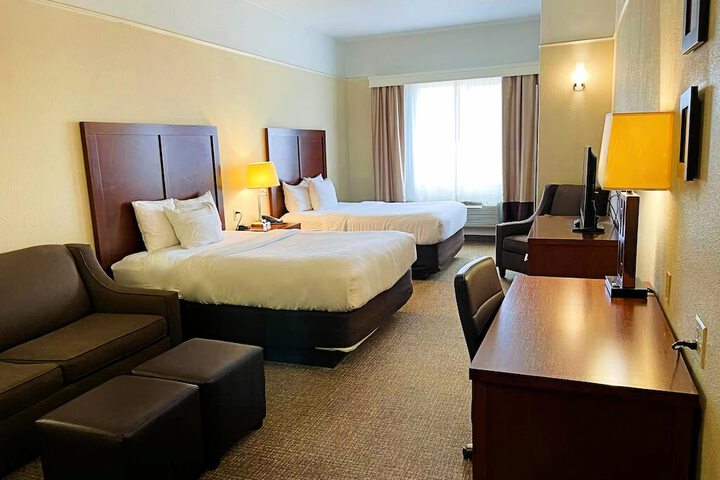 Room 17 of 32