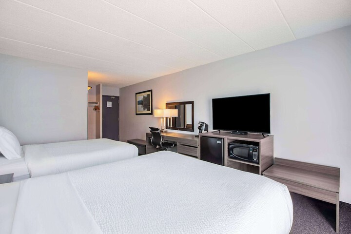 Room 16 of 48