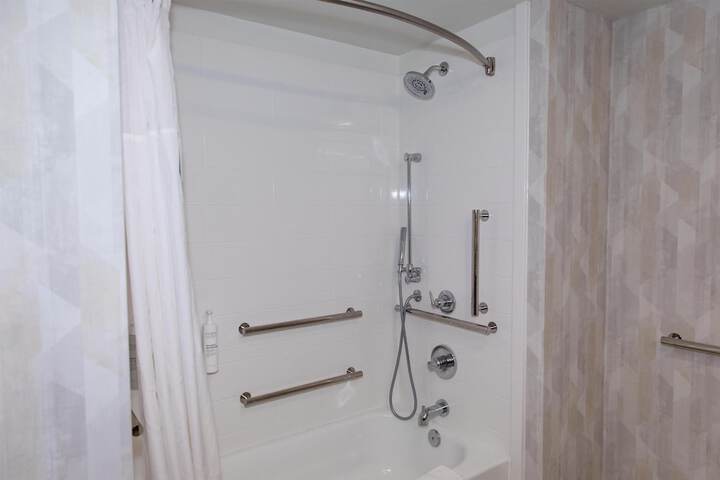 Hampton Inn & Suites Jennings