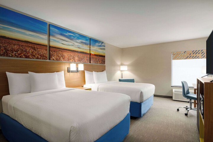 Days Inn by Wyndham Hillsboro