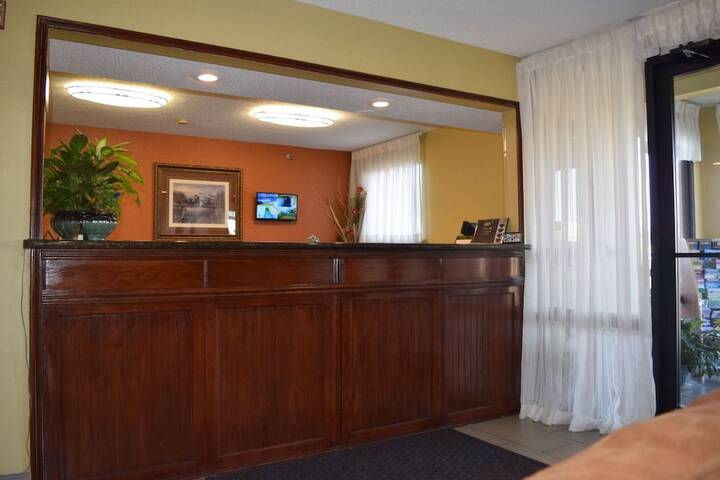 Hotel Interior 4 of 23