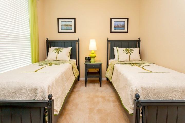 Room 12 of 51