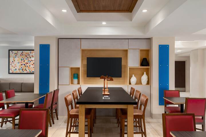 Holiday Inn Express & Suites McAlester by IHG