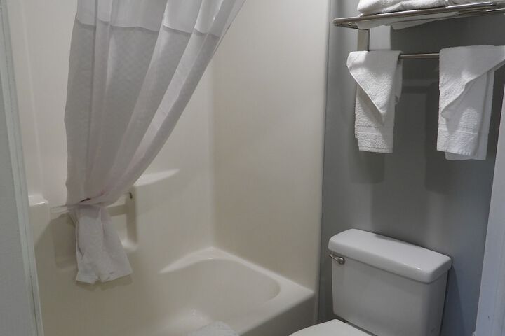 Room 25 of 54