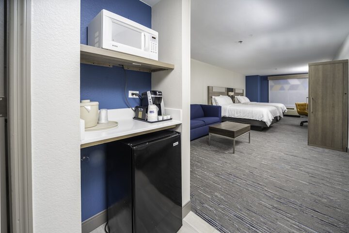 Room 49 of 79