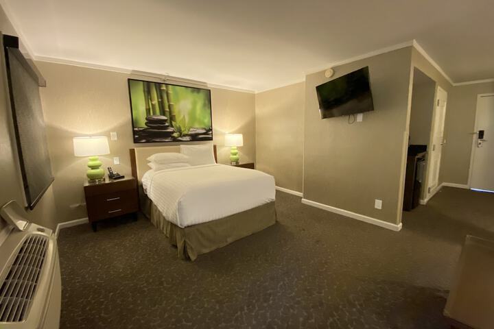 Room 17 of 52