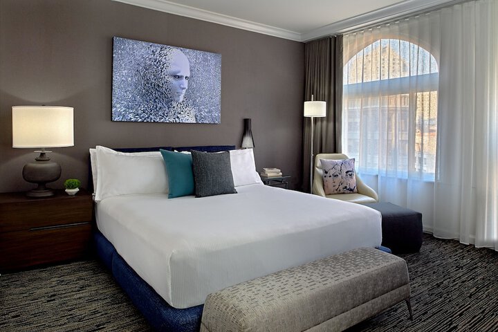 Room 32 of 45