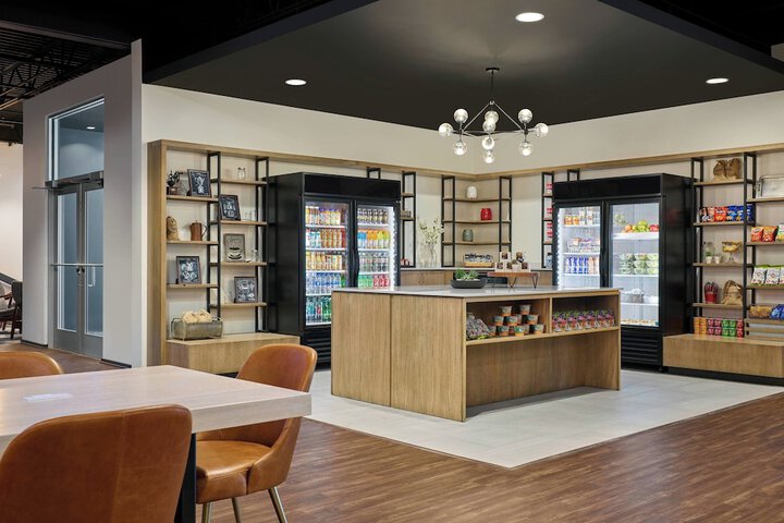 Delta Hotels by Marriott Milwaukee Northwest