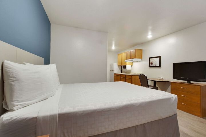 Room 14 of 28