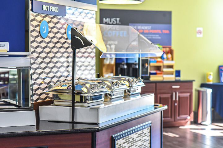 Breakfast/Coffee Service 99 of 113