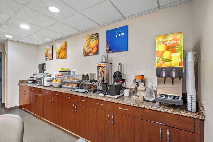 Breakfast/Coffee Service 32 of 34