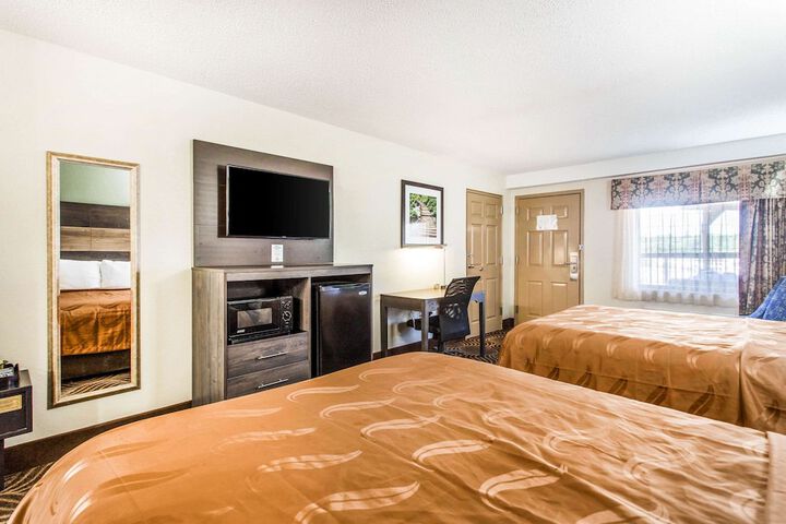 Room 30 of 35