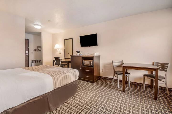 Room 36 of 40