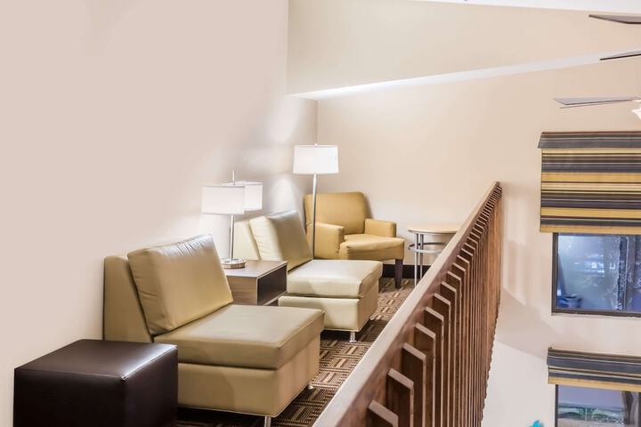 Hotel Interior 4 of 15