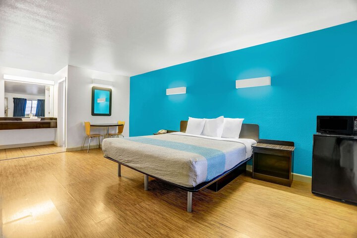 Room 20 of 23