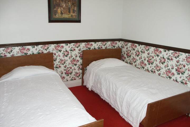 Room 37 of 44