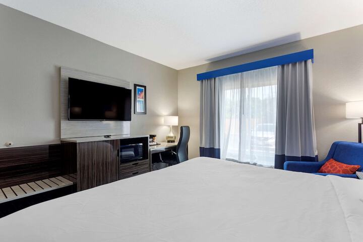 Room 18 of 34