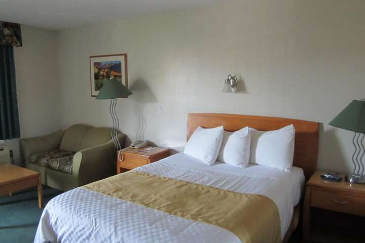 Room 5 of 14