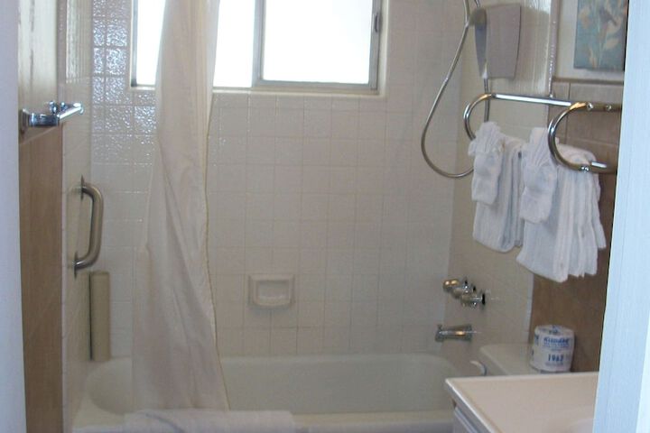 Room 52 of 79
