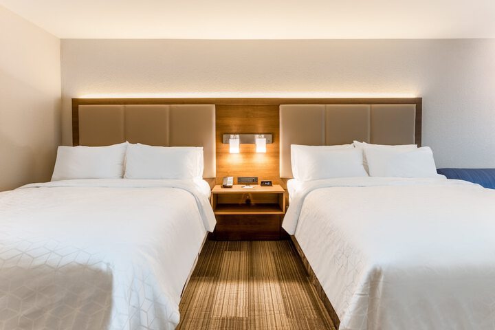 Room 20 of 33
