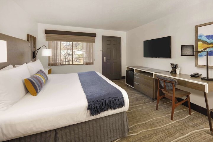 Hotel Becket BW Signature Collection