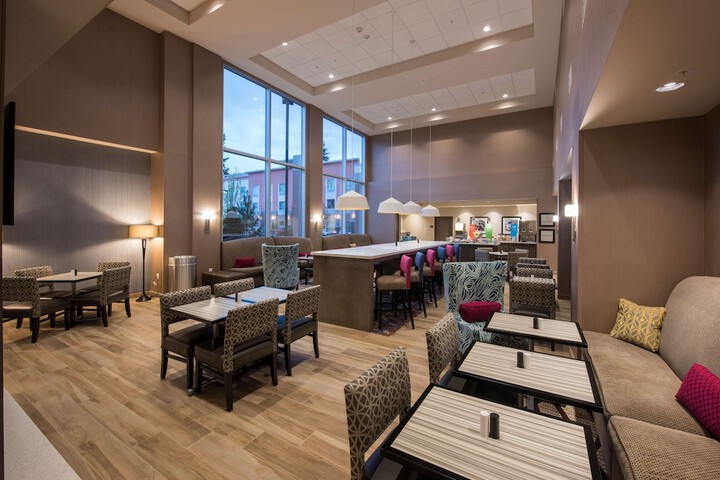 Hampton Inn & Suites Seattle / Redmond