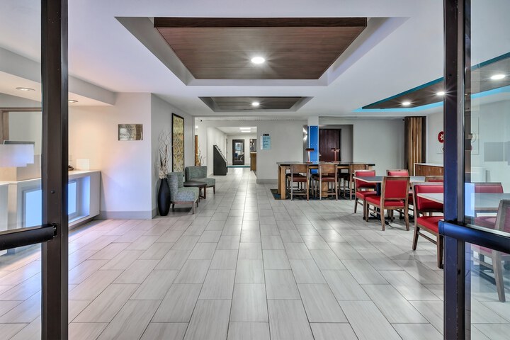 Hotel 2 of 39