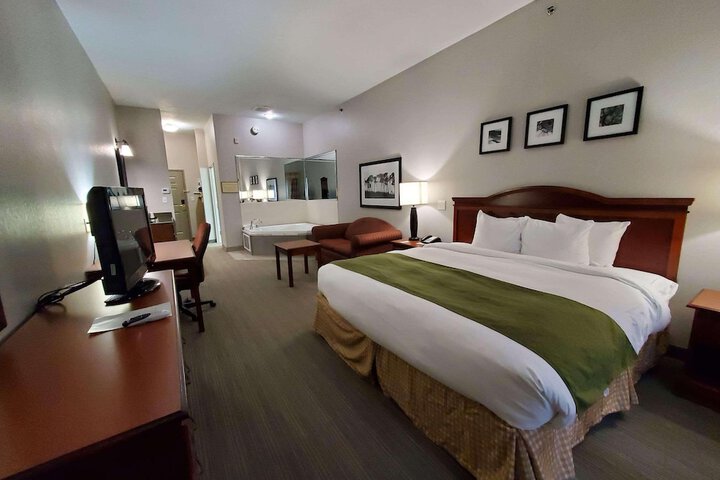 Room 8 of 27