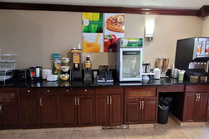 Breakfast/Coffee Service 38 of 41