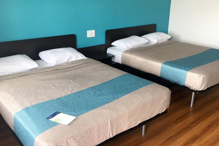 Room 19 of 37