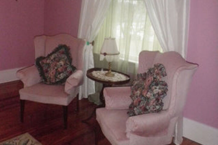 Butterfly Mansion Bed & Breakfast No Pets Allowed