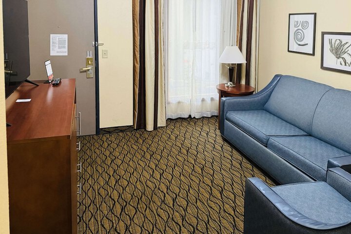 Room 18 of 24