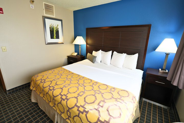 Room 22 of 46