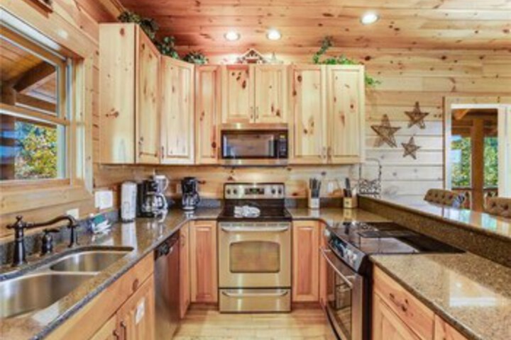 Big Bear Lodge Five Bedroom Home