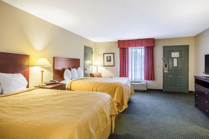Room 22 of 33