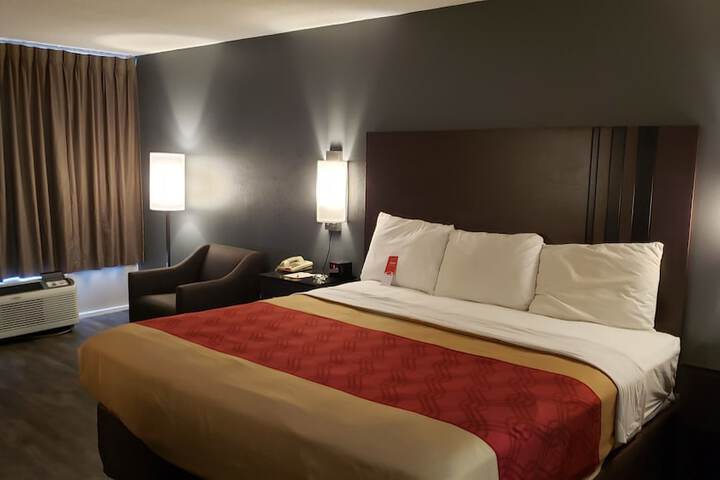 Room 13 of 29
