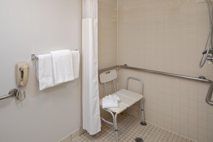 Room 14 of 22