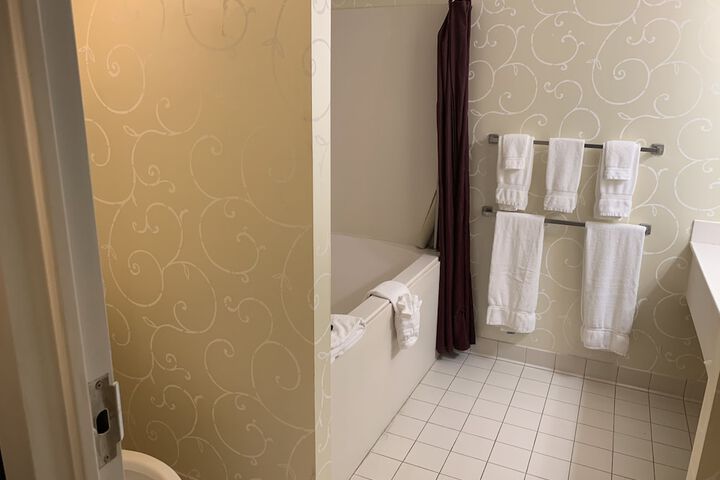 Room 14 of 42