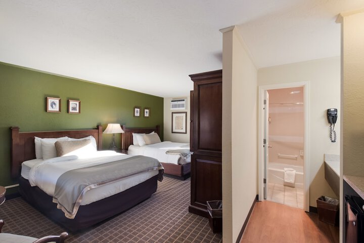 Room 17 of 60