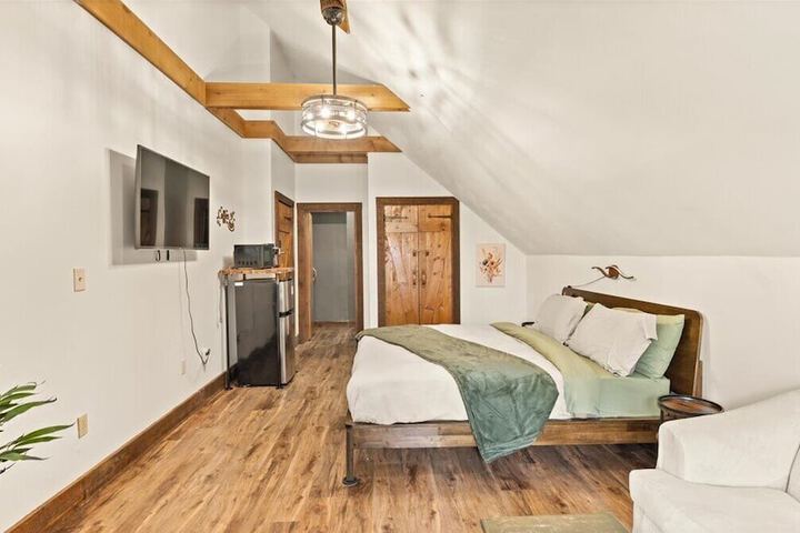Laurel Valley Mountain Retreat