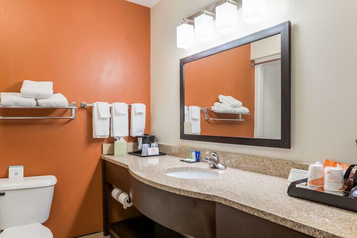 Sleep Inn & Suites North Liberty - Liberty City